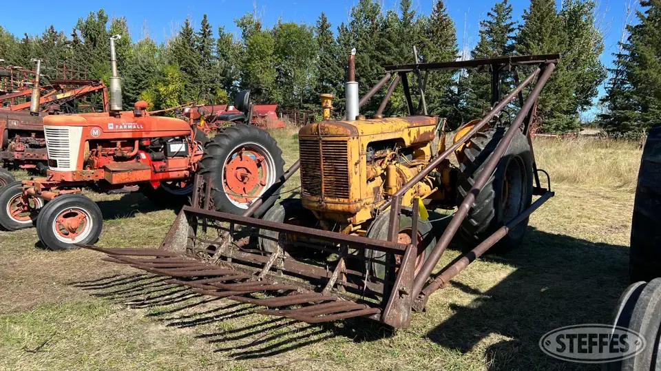 Minneapolis Moline G Collectible Tractor