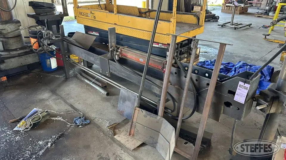 Shop-built head roller compressor Farm Support Item