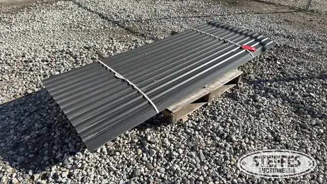 Approx. (25) steel siding sheets