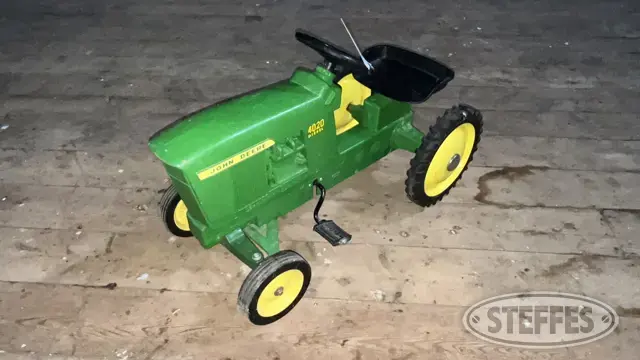 John  Deere 4020