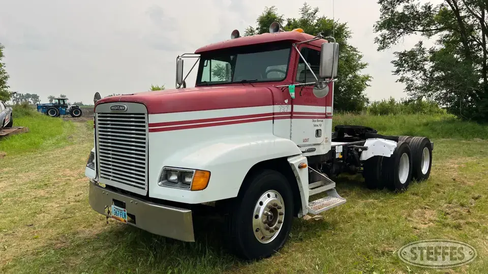 2001 Freightliner FLD120 Conventional Truck without Sleeper