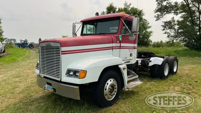 2001 Freightliner FLD120