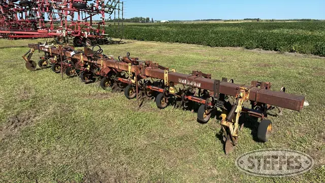 Farmhand row crop cultivator