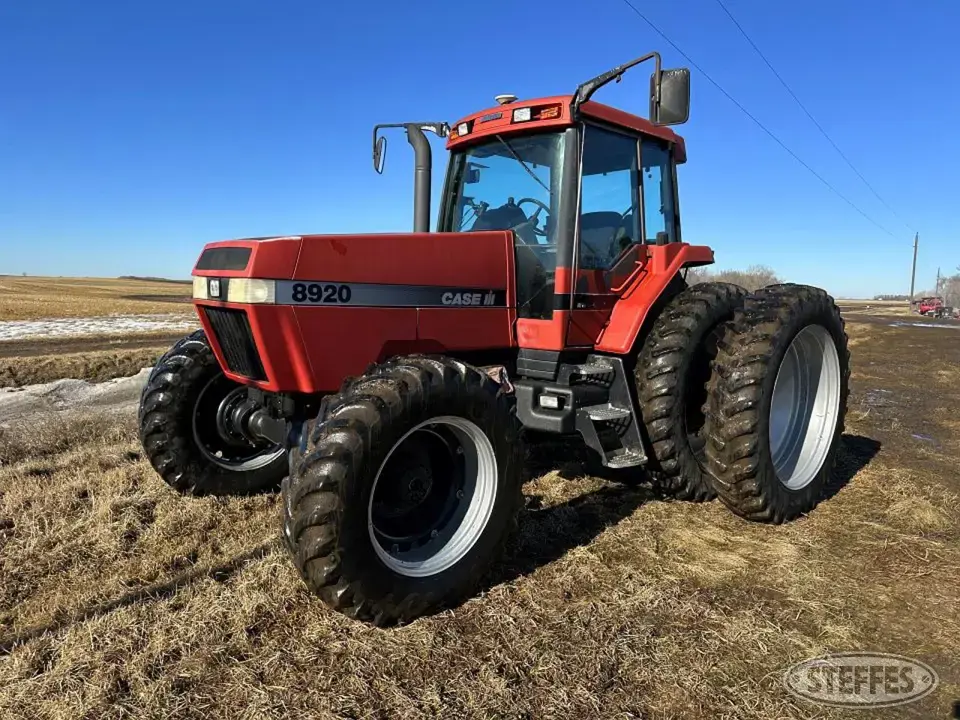 1997 Case IH 8920 MFWD Tractor