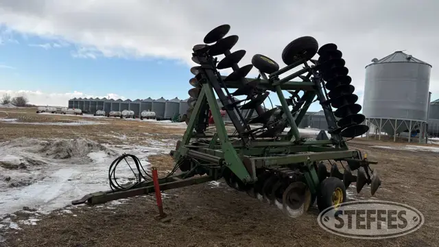 John Deere 330
