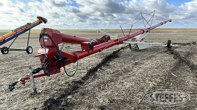 Farm King 1385