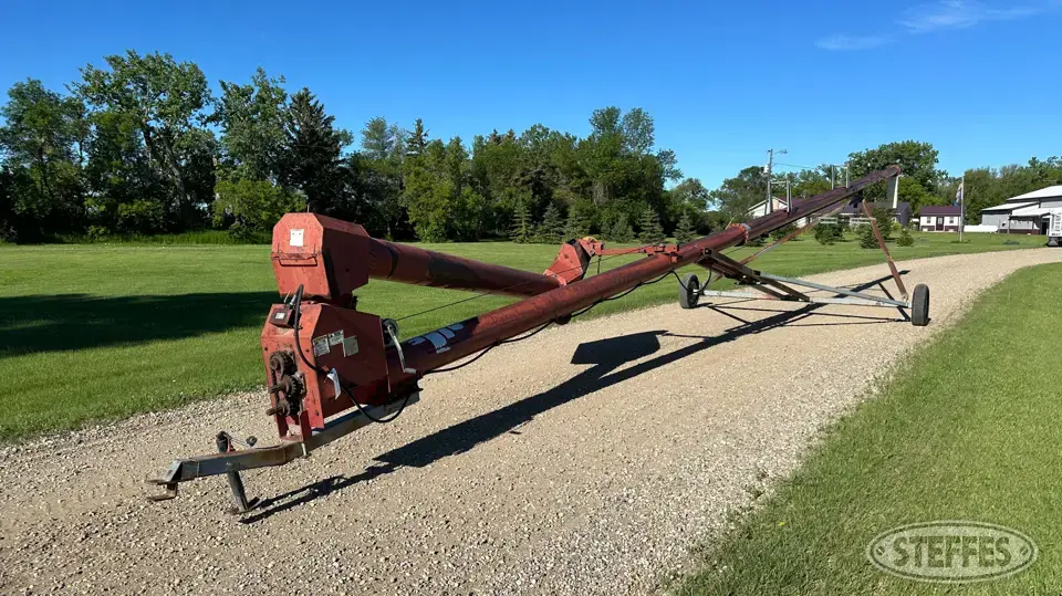 Sakundiak 10-2200 Swing Hopper Auger