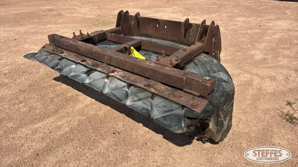 Skid steer tire scraper Skid Steer Attachments-Other