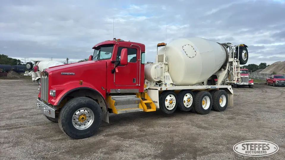 2006 Kenworth W900B Mixer Truck