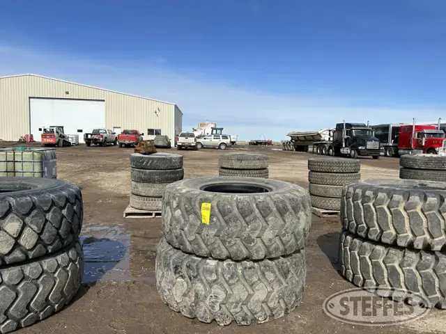 (2) Galaxy 20.5-25 Premium Rock Lug scraper tires