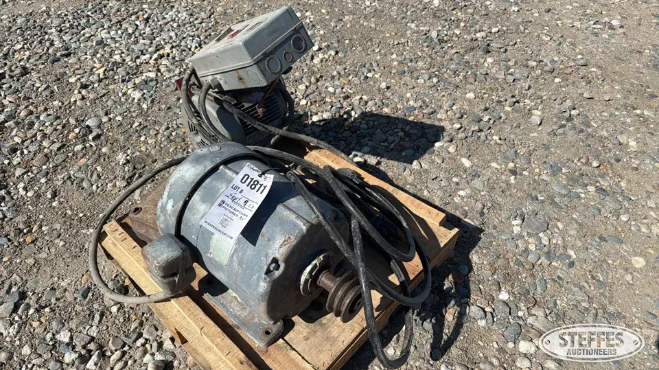(2) Motors Farm Support Item