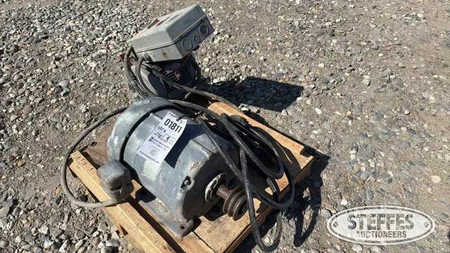 (2) Motors