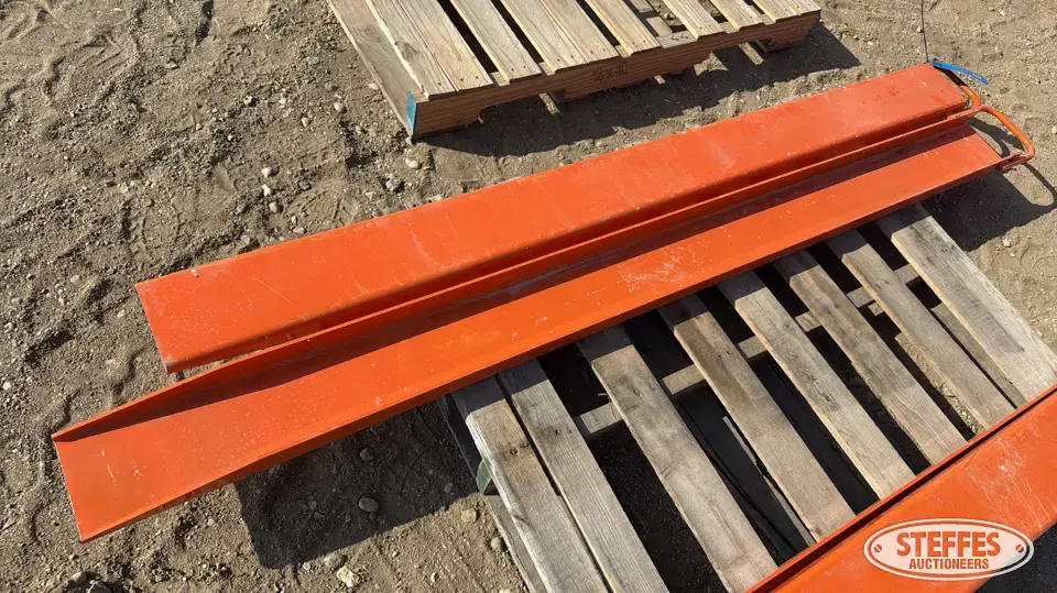 Pallet fork extensions Skid Steer Fork