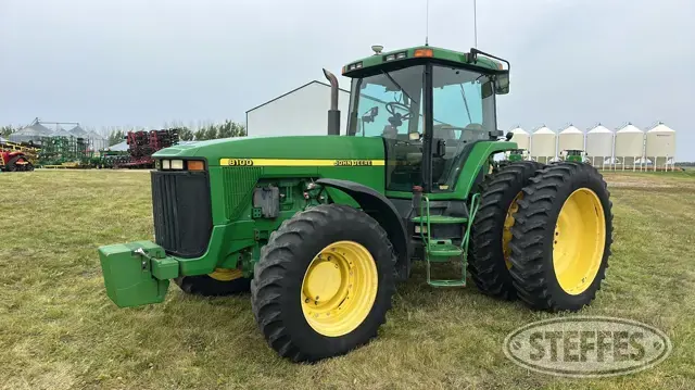 1999 John Deere 8100