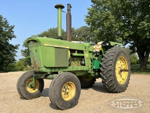 1972 John Deere 4320