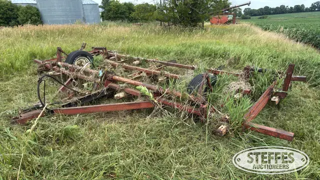 International field cultivator