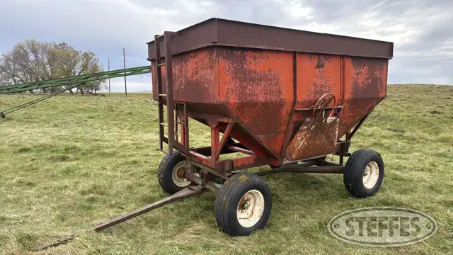 EZ-Flow gravity wagon