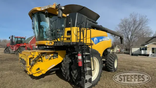 2011 New Holland CR9080