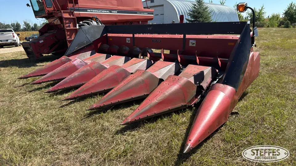 Case IH 1063 Corn Head