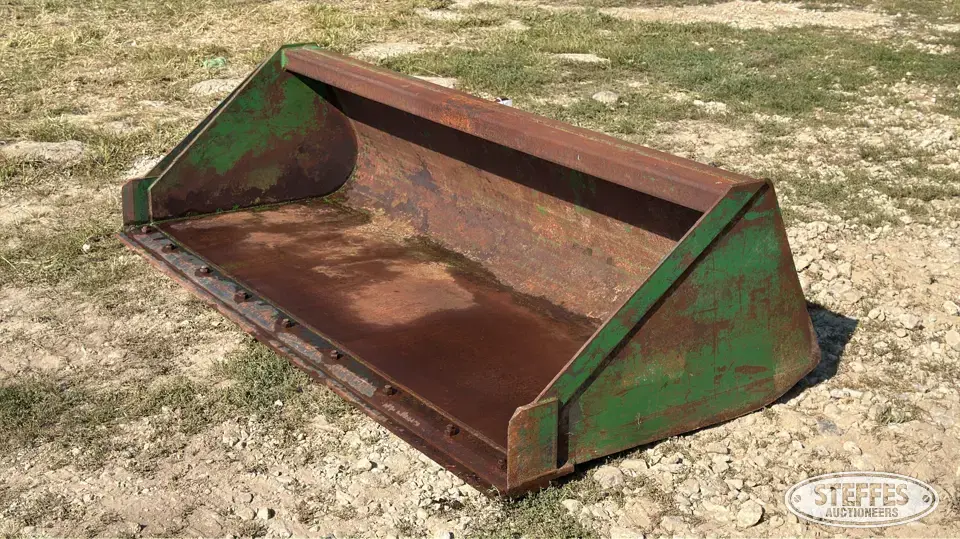John Deere bucket Tractor Loaders and Attachment