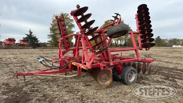 Massey Ferguson 820