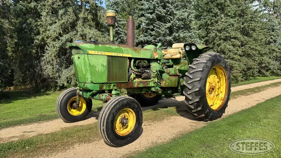 1967 John Deere 3020 2WD Tractor
