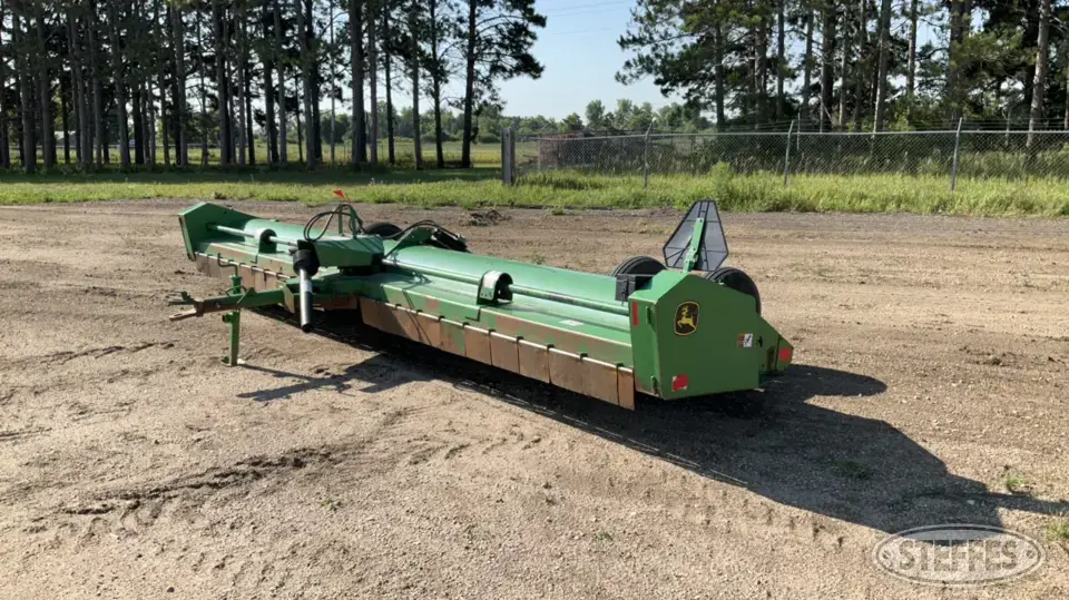 John Deere 220 Stalk Chopper