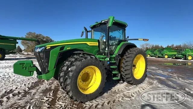2023 John Deere 8R 340