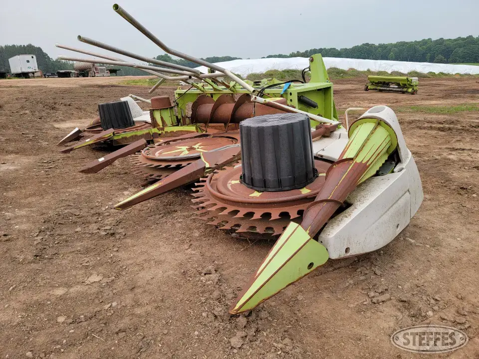 Claas 661 Corn Head