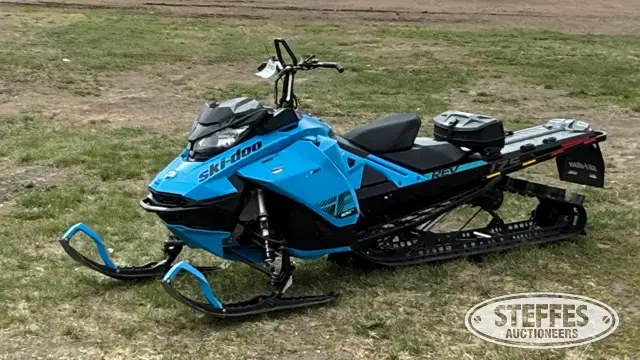 2020 Ski-Doo Summit SP 850