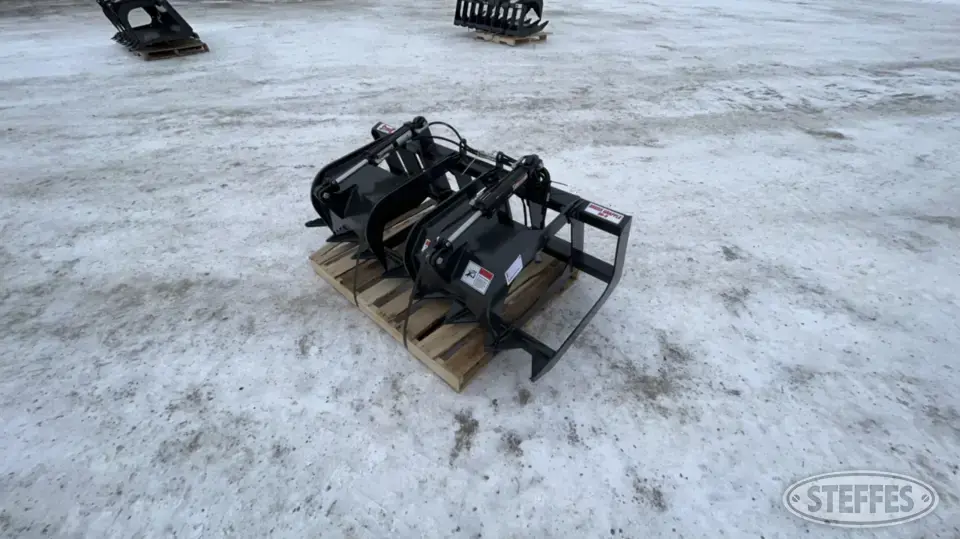 Stout Brush Grapple 66-9 Skid Steer Bucket