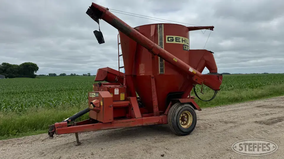 Gehl 135 Forage Processing