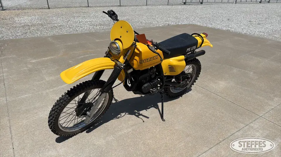 1979 Suzuki PE175 Motorcycles and Scooter