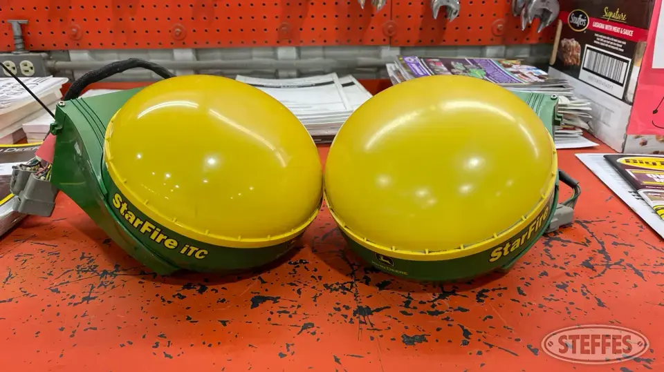 (2) John Deere StarFire iTC GP