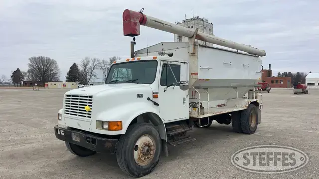 1995 International 4700