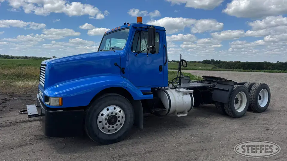 1988 International 8300 Conventional Truck without Sleeper