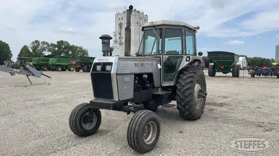 1979 White 2-105 2WD Tractor