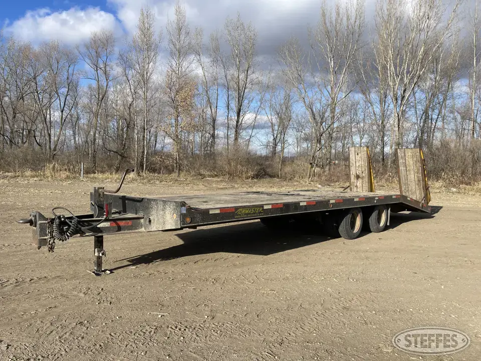 1988 Towmaster T30 Flatbed Trailer