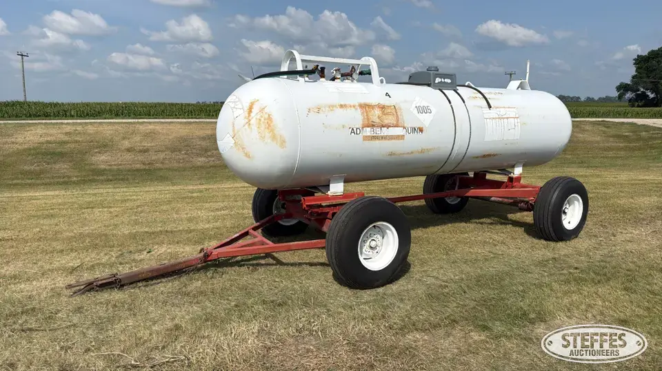 AMF 1,000 gal. NH3 tank NH3 Trailers-Tank