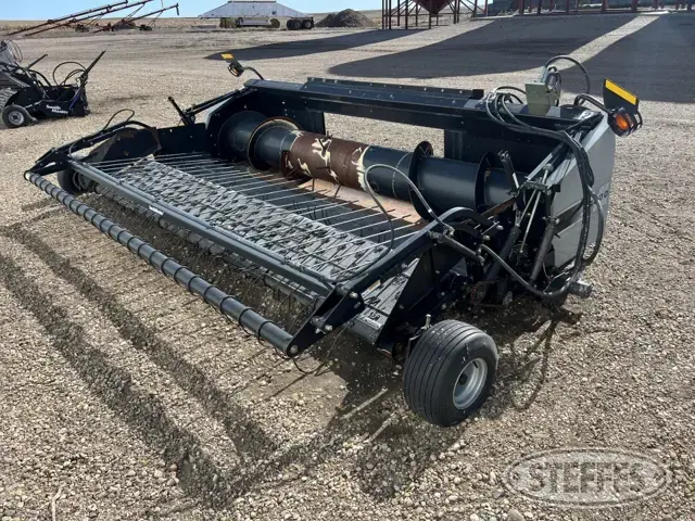 2003 Agco 4000