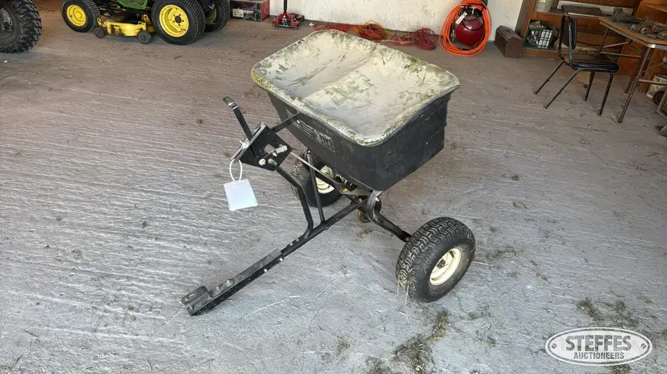 Agri-Fab lawn spreader Lawn Sprayers and Spreader