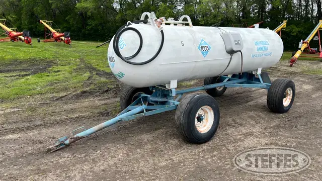 Chemi-Trol 1,000 gal. NH3 tank