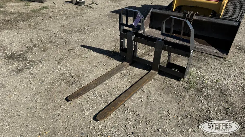 Bobcat pallet forks Skid Steer Fork