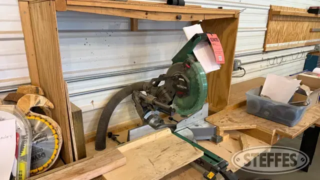 Hitachi compound miter saw