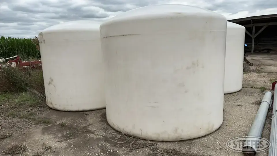 (2) Ace Roto-Mold Liquid Fertilizer Tank