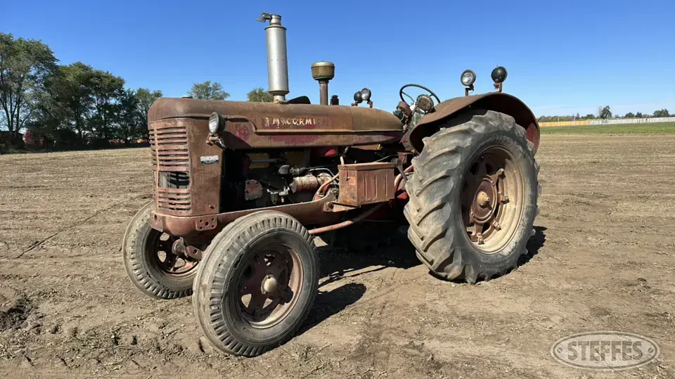 1950 McCormick W-9 Collectible Tractor