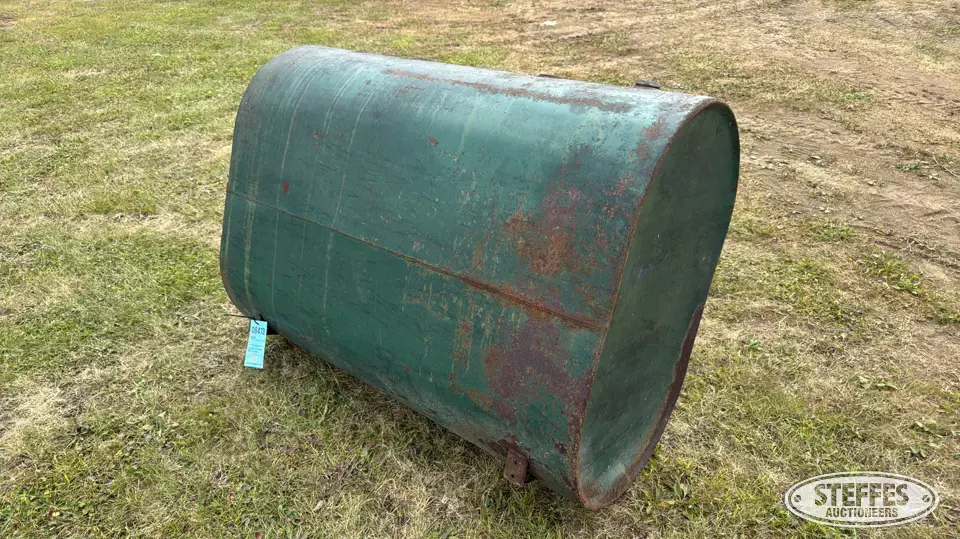 Approx. 225 gal. fuel tank
