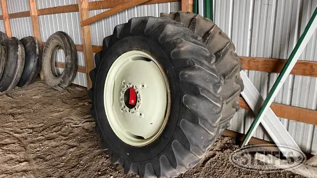 (2) General Farm-Trac 18.4-34 tires