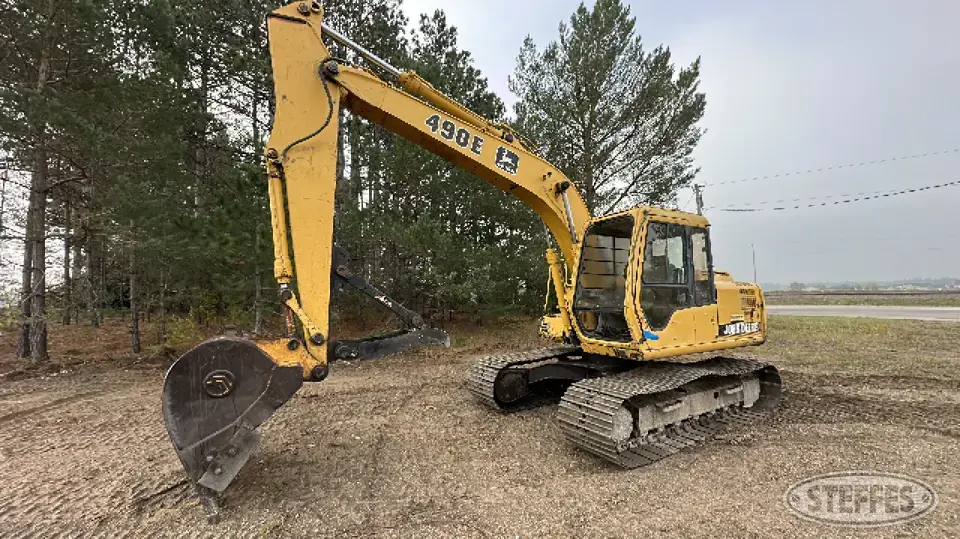 1996 John Deere 490E Excavator