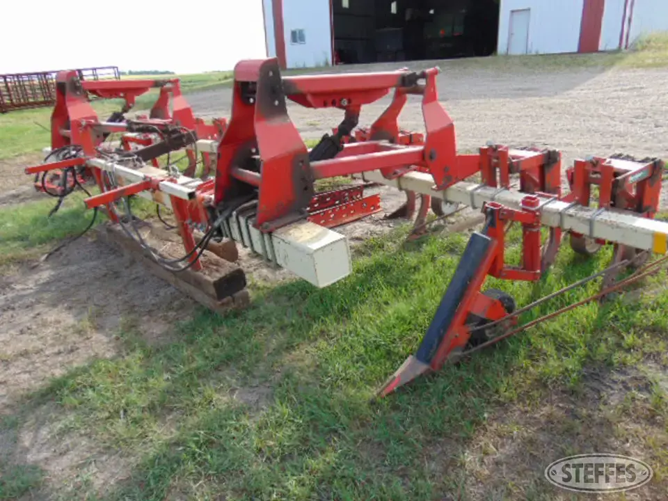 Harriston Edible Bean Knifers and Rod Weeder